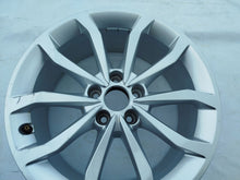 Load image into Gallery viewer, 1x Alufelge 18 Zoll 7.5&quot; 5x112 39ET Glanz Silber 8W0601025 Audi Rim Wheel