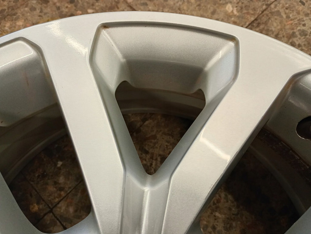 1x Alufelge 17 Zoll 7.0" 5x114.3 40ET Glanz Silber 403004615R Renault Rim Wheel FEL2742832831pz