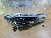 Laden Sie das Bild in den Galerie-Viewer, Frontscheinwerfer Toyota Corolla Rechts Scheinwerfer Headlight SCH7154683229vb