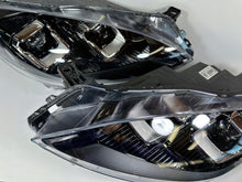 Laden Sie das Bild in den Galerie-Viewer, Frontscheinwerfer Ford Kuga LV4B-13E017-AN LV4B-13E016-AN Ein Satz Headlight SCH2811775437ec
