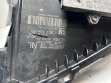 Laden Sie das Bild in den Galerie-Viewer, Frontscheinwerfer Opel Zafira B 13252471 Xenon Rechts Scheinwerfer Headlight