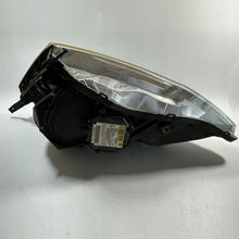Laden Sie das Bild in den Galerie-Viewer, Frontscheinwerfer Honda Cr-V Xenon Links Scheinwerfer Headlight SCH7324026165pc