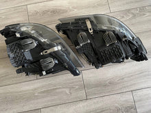 Laden Sie das Bild in den Galerie-Viewer, Frontscheinwerfer BMW 5 F11 F10 7317132 Rechts Scheinwerfer Headlight SCH3735017852mz