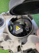 Laden Sie das Bild in den Galerie-Viewer, Frontscheinwerfer Mercedes-Benz W203 Rechts Scheinwerfer Headlight SCH6289641540xn