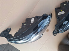 Laden Sie das Bild in den Galerie-Viewer, Frontscheinwerfer Opel Corsa F 39162654 Full LED Ein Stück (Rechts oder Links) SCH4004558915ug