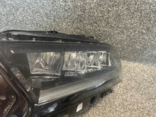 Laden Sie das Bild in den Galerie-Viewer, Frontscheinwerfer Skoda Superb 3P1941015 Links Scheinwerfer Headlight SCH5092399415rl