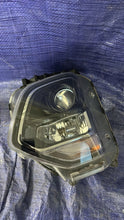 Laden Sie das Bild in den Galerie-Viewer, Frontscheinwerfer Hyundai Santa Fe 92101-S1000 Links Scheinwerfer Headlight