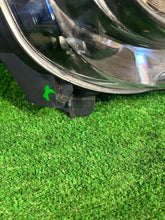 Laden Sie das Bild in den Galerie-Viewer, Frontscheinwerfer Citroën C3 III 90097901 Rechts Scheinwerfer Headlight