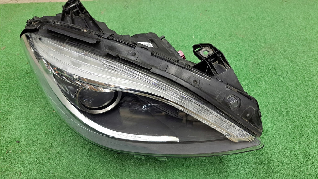 Frontscheinwerfer Mercedes-Benz W246 A2468207861 LED Rechts Headlight