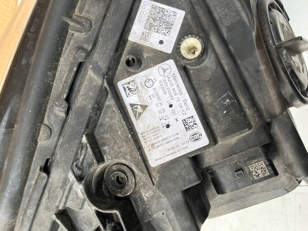 Frontscheinwerfer Mercedes-Benz W205 A2059061506 LED Links Headlight SCH8128894857km