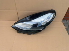 Laden Sie das Bild in den Galerie-Viewer, Frontscheinwerfer Tesla 3 1514952-00-D Links Scheinwerfer Headlight