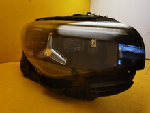 Laden Sie das Bild in den Galerie-Viewer, Frontscheinwerfer Mercedes-Benz Cla A1749064102 LED Rechts oder Links SCH8825973422ds