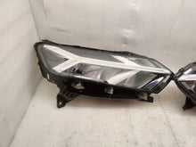 Load image into Gallery viewer, Frontscheinwerfer Dacia Sandero 260602561R Full LED Rechts oder Links SCH6588492370xf