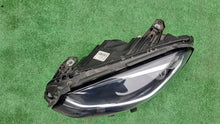 Laden Sie das Bild in den Galerie-Viewer, Frontscheinwerfer Mercedes-Benz W246 A2468205361 Links Scheinwerfer Headlight SCH5547127509nu
