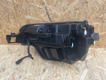Laden Sie das Bild in den Galerie-Viewer, Frontscheinwerfer Skoda Karoq 57B941010 LED Rechts Scheinwerfer Headlight SCH1713720601vq