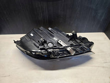 Laden Sie das Bild in den Galerie-Viewer, Frontscheinwerfer BMW 1 F40 5A1E055-03 LED Links Scheinwerfer Headlight SCH5533890386wx