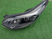 Load image into Gallery viewer, Frontscheinwerfer Kia Sportage 92101F1500 Links Scheinwerfer Headlight SCH6527435719ib