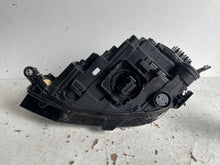Laden Sie das Bild in den Galerie-Viewer, Frontscheinwerfer VW T-Cross 2GM941036 Rechts Scheinwerfer Headlight SCH8524030772sl