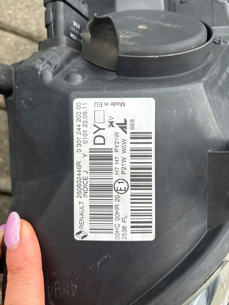 Frontscheinwerfer Renault Megane III 260103187R 260602446R Rechts oder Links SCH2013882451vj
