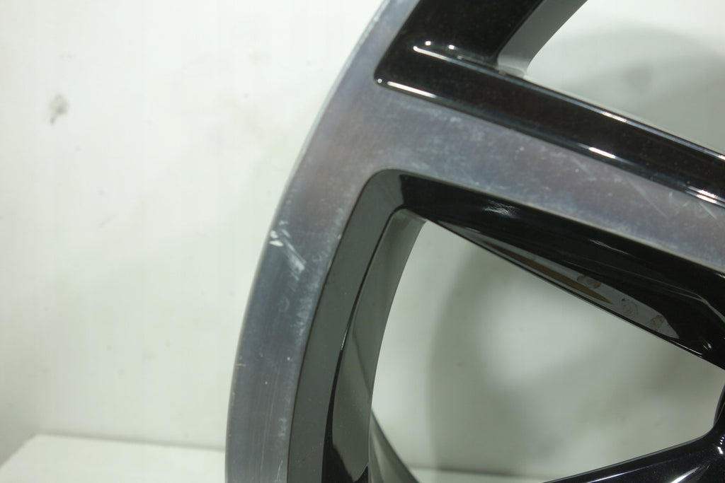 1x Alufelge 18 Zoll 7.0" 5x100 39ET 2GM601025F VW T-Cross Rim Wheel