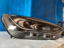 Laden Sie das Bild in den Galerie-Viewer, Frontscheinwerfer Ford Focus JX7B-13E016-AJ JX7B-13E017-AE LED Rechts oder Links SCH6609559220ta