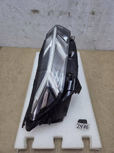 Load image into Gallery viewer, Frontscheinwerfer Dacia Sandero III 260102586R Links Scheinwerfer Headlight SCH4043000421gs