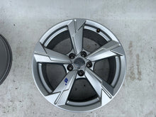 Load image into Gallery viewer, 1x Alufelge 18 Zoll 8.0&quot; 5x112 39ET Glanz Silber 4K0601025 Audi A5 A4 Rim Wheel