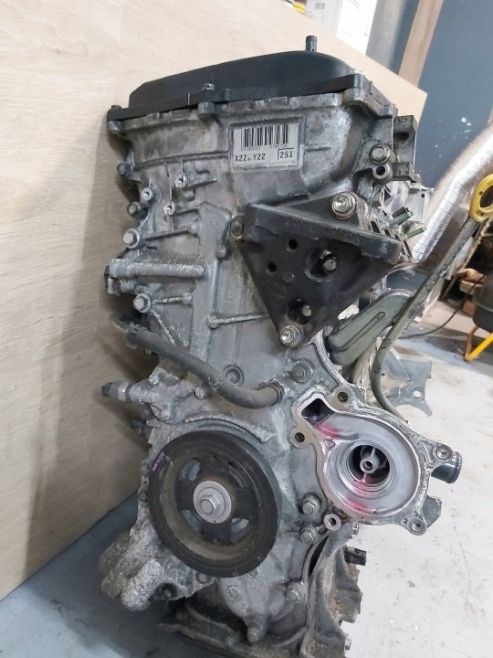 Motor Toyota Corolla 2ZR 1.8 2015 Hybrid Engine Unkomplett MOT2822724754mt