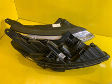 Load image into Gallery viewer, Frontscheinwerfer Hyundai Kona 92208-M50 LED Ein Stück (Rechts oder Links)