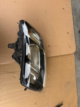 Load image into Gallery viewer, Frontscheinwerfer Dacia Sandero II 260605312R Links Scheinwerfer Headlight SCH1063456274ca