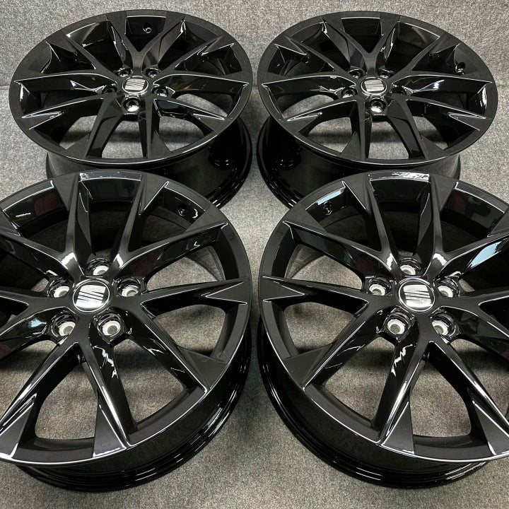 4x Alufelge 18 Zoll 7.5" 5x112 51ET Glanz Schwarz 5F0601025AA Seat Leon FEL2413924910qx