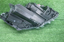 Laden Sie das Bild in den Galerie-Viewer, Frontscheinwerfer Mercedes-Benz W246 A2468207761 Links Scheinwerfer Headlight SCH2749404401ux