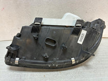 Laden Sie das Bild in den Galerie-Viewer, Frontscheinwerfer Mercedes-Benz Vito W639 A6398200261 Rechts Headlight SCH1844660453uw