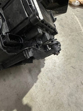 Laden Sie das Bild in den Galerie-Viewer, Frontscheinwerfer VW Troc T-Roc T Roc 2GA941036P 90138913 Rechts Headlight SCH5542727694ye