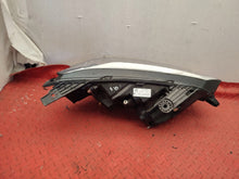 Laden Sie das Bild in den Galerie-Viewer, Frontscheinwerfer Dacia Sandero III Logan 260602561R Full LED Links Headlight