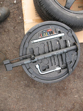 Load image into Gallery viewer, 1x Alufelge 17 Zoll 7.5&quot; 5x112 51ET Glanz Schwarz A2204010502 Mercedes-Benz W220