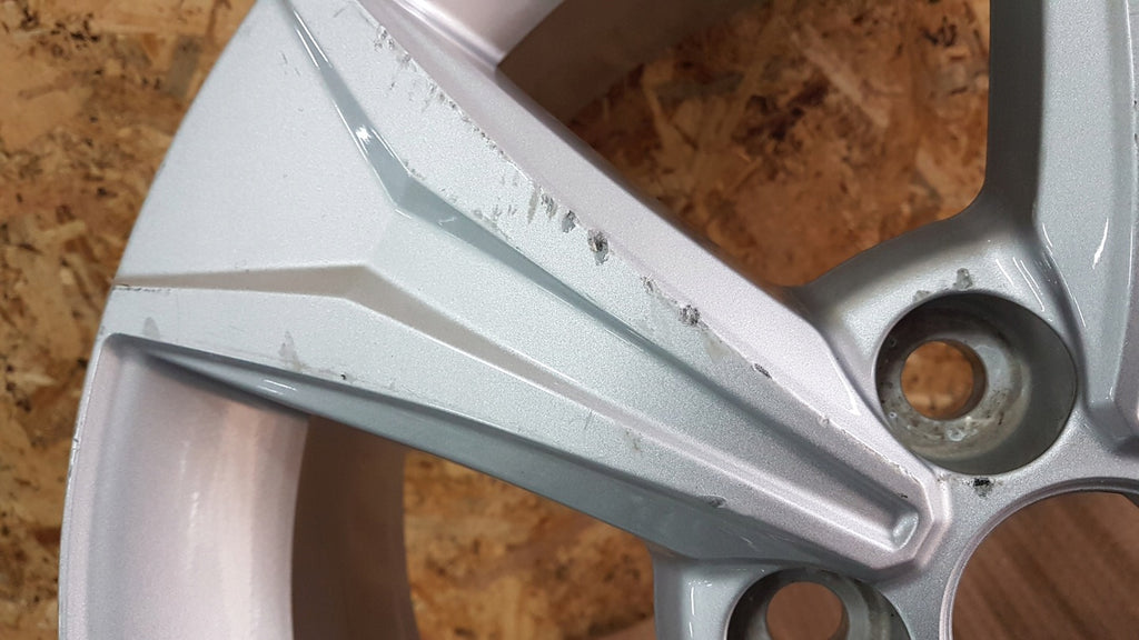 1x Alufelge 17 Zoll 6.5" 5x114.3 45ET PW457-10001 Toyota Auris Rim Wheel