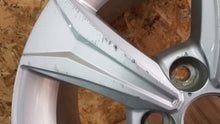 Laden Sie das Bild in den Galerie-Viewer, 1x Alufelge 17 Zoll 6.5&quot; 5x114.3 45ET PW457-10001 Toyota Auris Rim Wheel