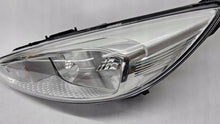 Laden Sie das Bild in den Galerie-Viewer, Frontscheinwerfer Ford Focus F1EB-13W030-AD Links Scheinwerfer Headlight SCH3629774948vy