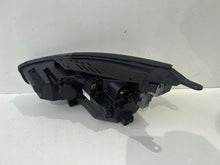 Laden Sie das Bild in den Galerie-Viewer, Frontscheinwerfer Hyundai I30 III 92102G4600 Rechts Scheinwerfer Headlight