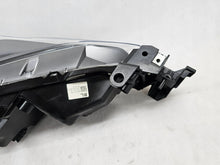 Laden Sie das Bild in den Galerie-Viewer, Frontscheinwerfer Mazda 3 BSP551040 Links Scheinwerfer Headlight