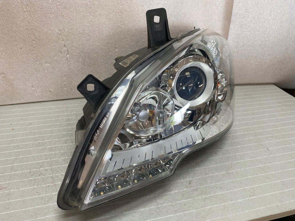 Frontscheinwerfer Mercedes-Benz Vito W639 A6398202861 Xenon Rechts oder Links