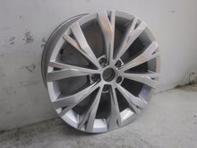 Load image into Gallery viewer, 1x Alufelge 17 Zoll 7.0" 5x112 40ET Glanz Silber 5NA601025 VW Passat Tiguan FEL8655659580fb