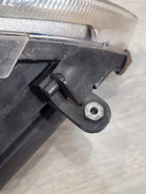 Laden Sie das Bild in den Galerie-Viewer, Frontscheinwerfer Mercedes-Benz Slk R171 361-61 Links Scheinwerfer Headlight