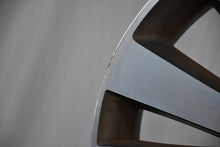 Load image into Gallery viewer, 1x Alufelge 19 Zoll 7.5&quot; 5x114.3 50 5ET 52910-F1400 Kia Rim Wheel