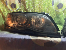 Load image into Gallery viewer, Frontscheinwerfer BMW E46 6910968 6910967 Xenon Ein Stück (Rechts oder Links)
