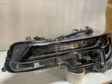 Laden Sie das Bild in den Galerie-Viewer, Frontscheinwerfer Toyota Corolla 8115002S70 LED Links Scheinwerfer Headlight SCH4236759333rl