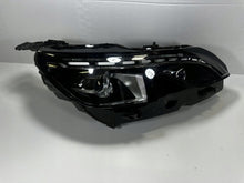 Laden Sie das Bild in den Galerie-Viewer, Frontscheinwerfer Peugeot 5008 II 9837759780 Full LED Ein Satz Headlight SCH4494349093hp