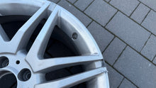 Load image into Gallery viewer, 1x Alufelge 18 Zoll 8.5" 5x112 54ET Glanz Silber A2044010704 Mercedes-Benz FEL4822349992ch