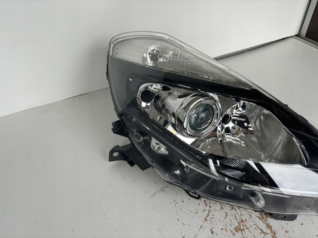 Frontscheinwerfer Renault Clio III 8200775878 Rechts Scheinwerfer Headlight